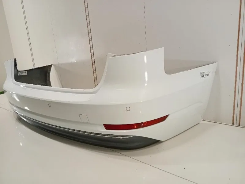 Paraurti POST 8W9807067A 8W9807511J Audi A4 8W5 Avant 2015