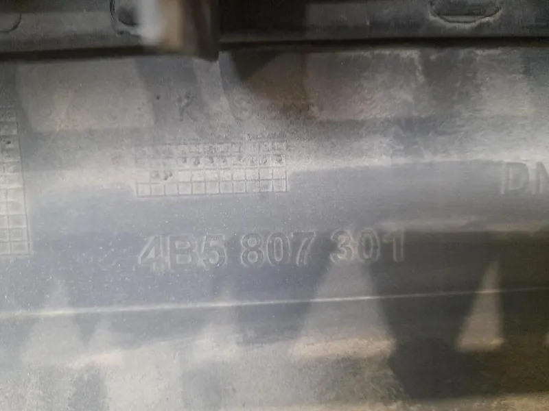 Paraurti POST 4B5807301 Audi A6 4B 1997