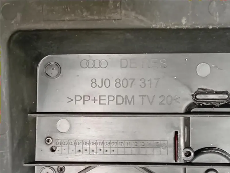 Paraurti POST 8J0807303DGRU Audi TT 8J3 2010