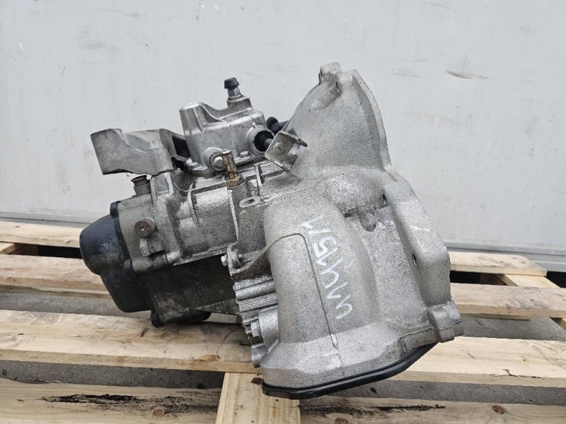 Cambio 24579784 Opel Corsa D 2011