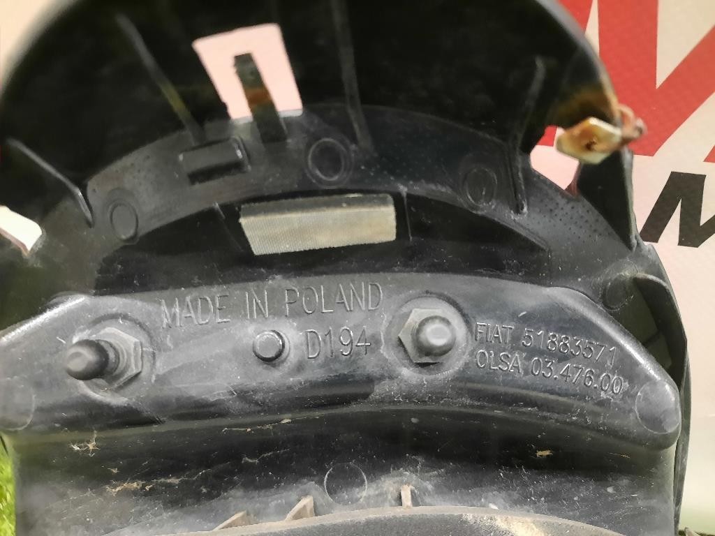 Fanale POST DX 51883571 Fiat 500L 2013