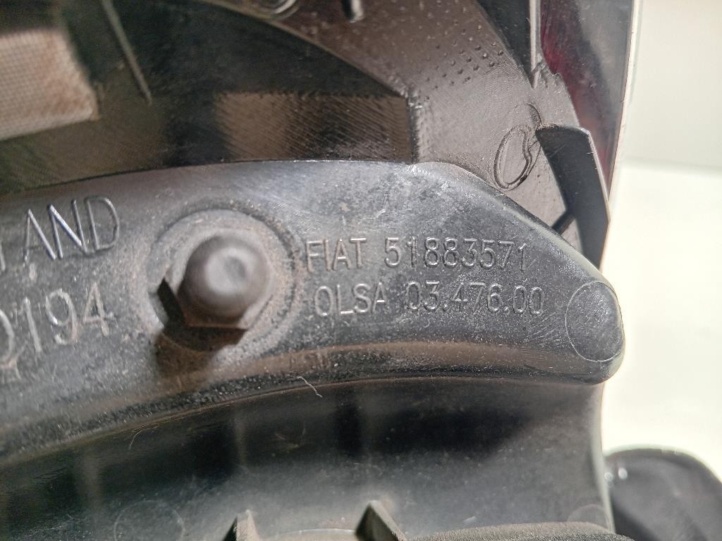 Fanale POST DX 51883571 Fiat 500L 2013