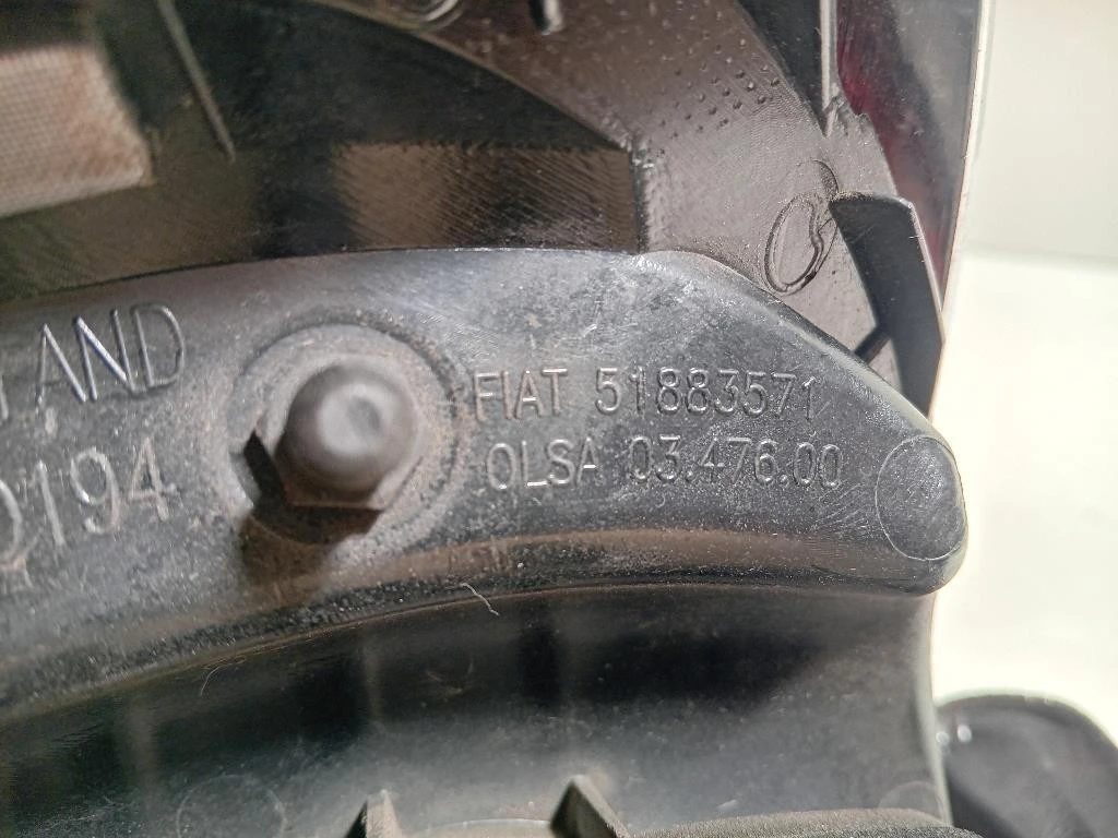 Fanale POST DX 51883571 Fiat 500L 2013