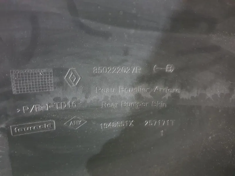 Paraurti POST 850222027R Dacia Duster II 2018