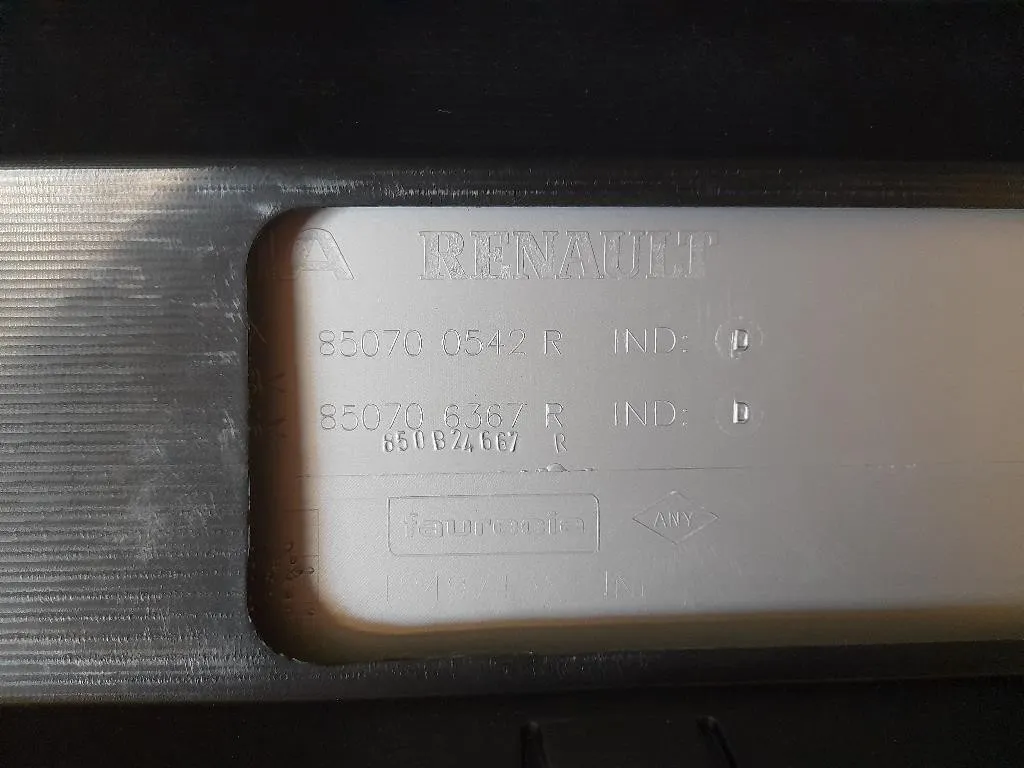 Paraurti POST 850222027R Dacia Duster II 2018