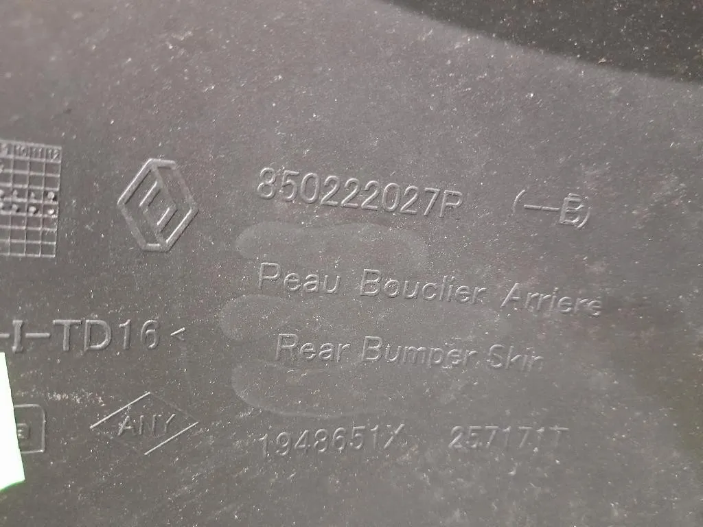 Paraurti POST SENZA ACCESSORI 850222027R Dacia Duster II 2018