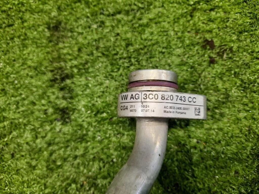 Flessibile AC Compressorecondensatore 3C0820743CC Volkswagen Passat VI 2011