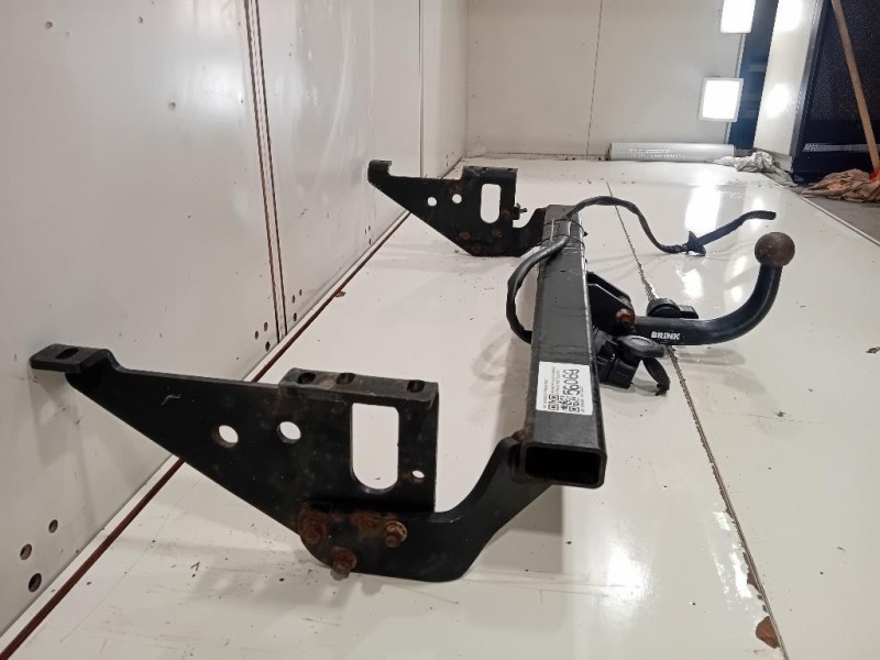 Gancio DI Traino POST GANCIO DI TRAINO POST Jaguar XF I 2011