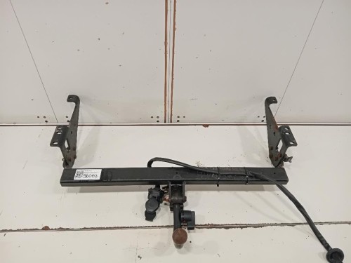 Gancio DI Traino POST GANCIO DI TRAINO POST Jaguar XF I 2011