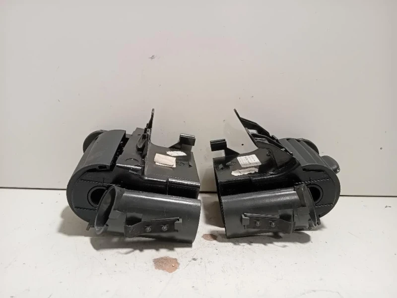 Griglia Condotto ARIA Cruscotto ANT SX A2038302754 A2038300554 Mercedes Classe C W203 2000