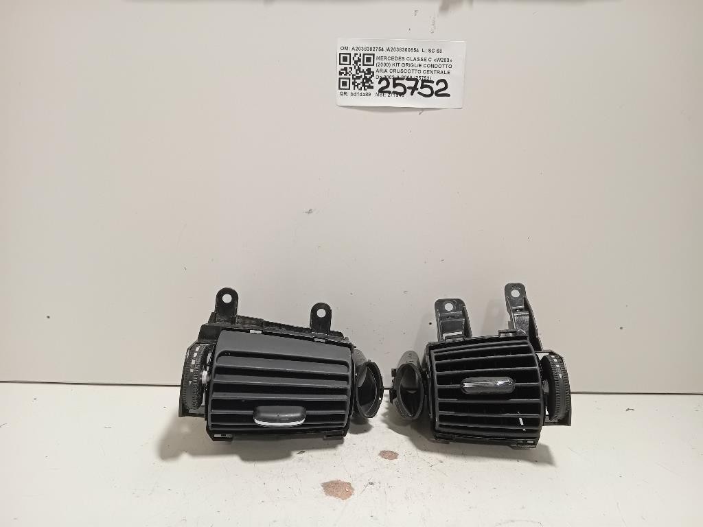 Griglia Condotto ARIA Cruscotto ANT SX A2038302754 A2038300554 Mercedes Classe C W203 2000