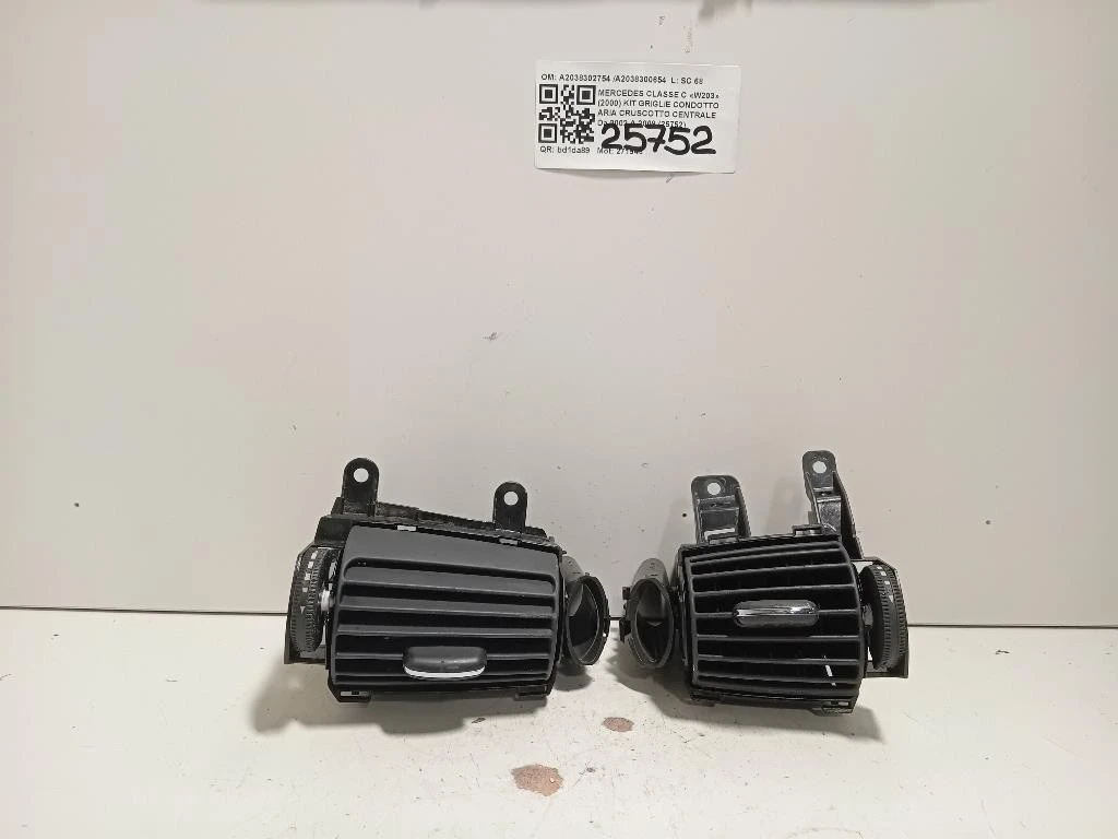 Griglia Condotto ARIA Cruscotto ANT SX A2038302754 A2038300554 Mercedes Classe C W203 2000