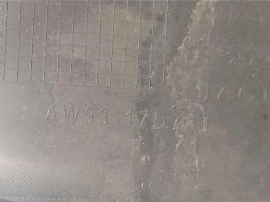 Paraurti POST PARAURTI POST JAGUAR XJ 2011 Jaguar XJ8 X408 2003