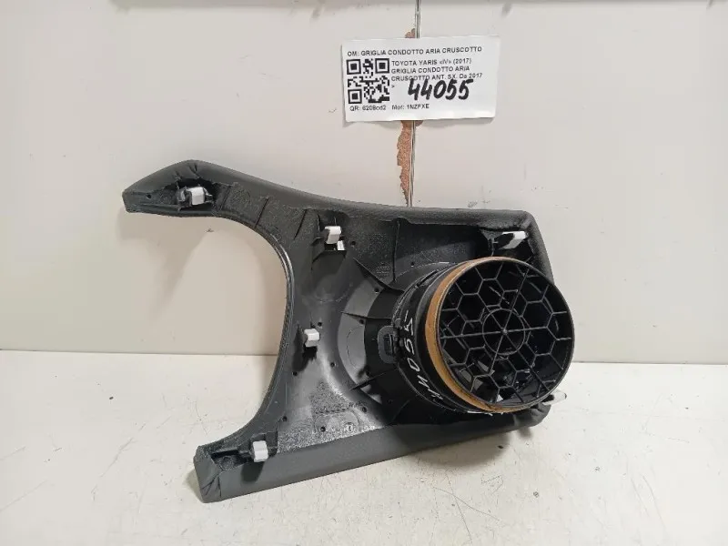 Griglia Condotto ARIA Cruscotto ANT SX GRIGLIA CONDOTTO ARIA CRUSCOTTO ANT SX Toyota Yaris IV 2017
