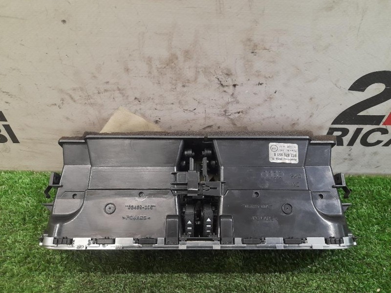 Griglia Condotto ARIA Cruscotto Centrale 8T2820951B Audi A4 8K5 Avant 2008