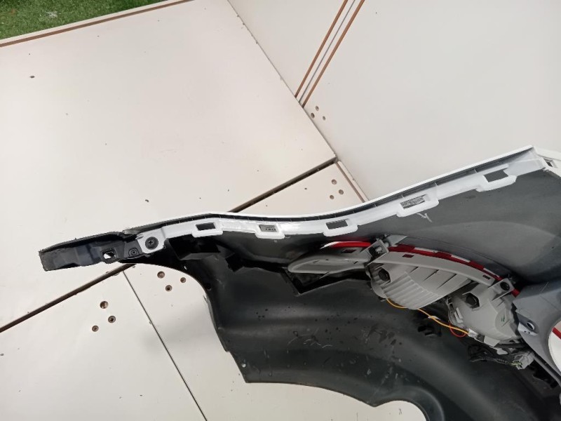 Paraurti POST 866713U000BIJ Kia Sportage III 2010