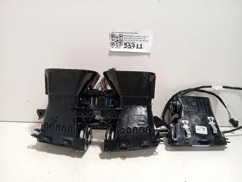 Griglia Condotto ARIA Cruscotto Centrale A21283028541A2128302654 Mercedes Classe E W212 2009