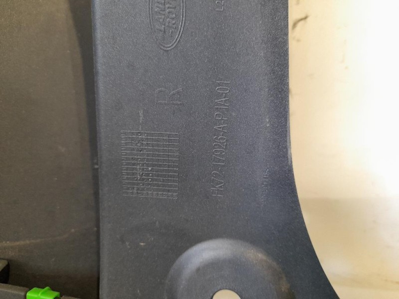 Paraurti POST FK7217926AP Land Rover Discovery V Sport 2015