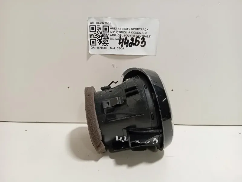 Griglia Condotto ARIA Cruscotto Centrale DX 8X2820951 Audi A1 8XF Sportback 2015