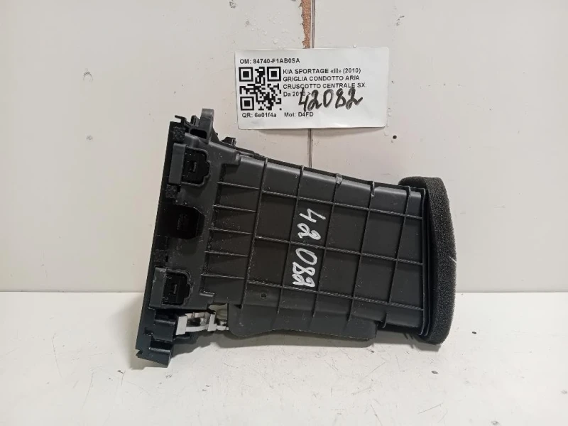 Griglia Condotto ARIA Cruscotto Centrale SX 84740-F1AB0SA Kia Sportage III 2010