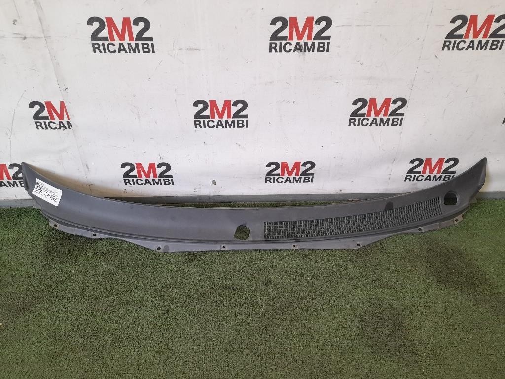 Griglia Copertura Cunetta Acqua MR109226 Mitsubishi L200 II 1997