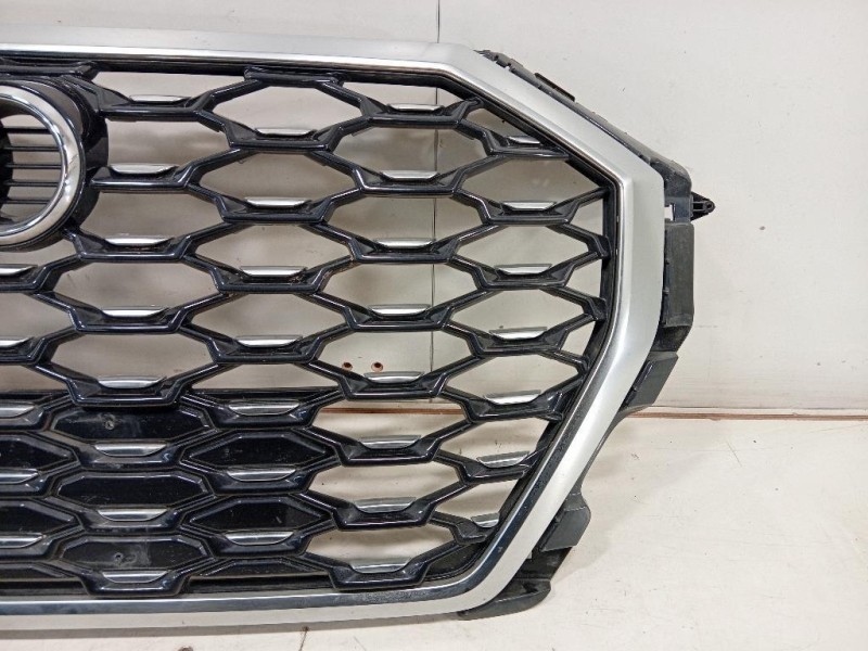 Griglia DI Ventilazione Paraurti ANT 83F853651B Audi Q3 8UB 2012