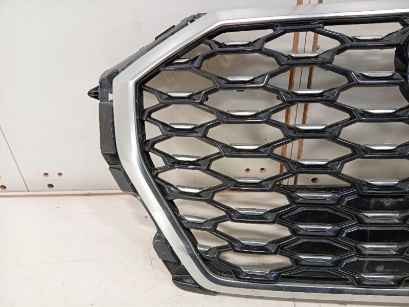 Griglia DI Ventilazione Paraurti ANT 83F853651B Audi Q3 8UB 2012