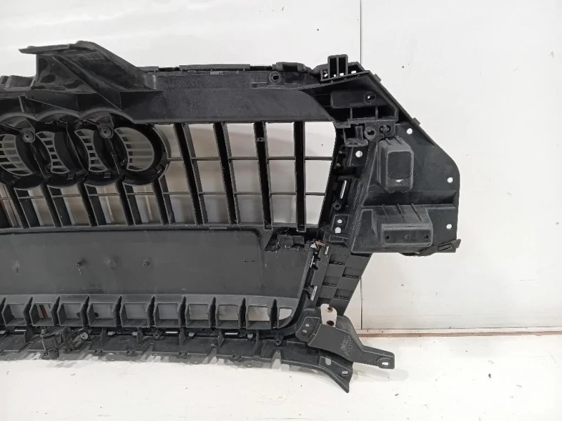 Griglia DI Ventilazione Paraurti ANT 8U0853651 Audi Q3 8UB 2012