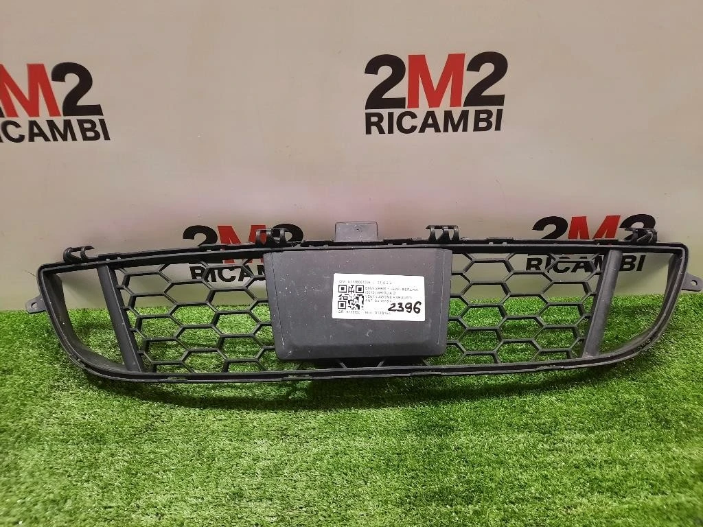 Griglia DI Ventilazione Paraurti ANT 51118061306 Bmw Serie 1 F20 Berlina 2015