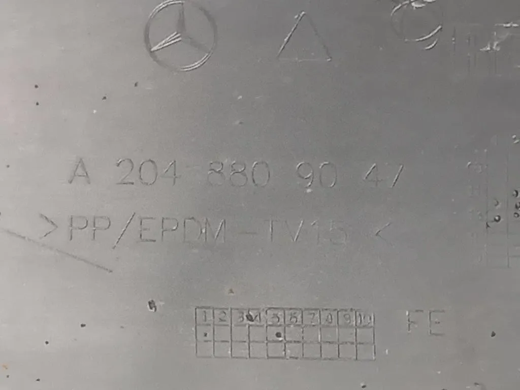 Paraurti POST A2048809047 Mercedes Classe C W204 2011