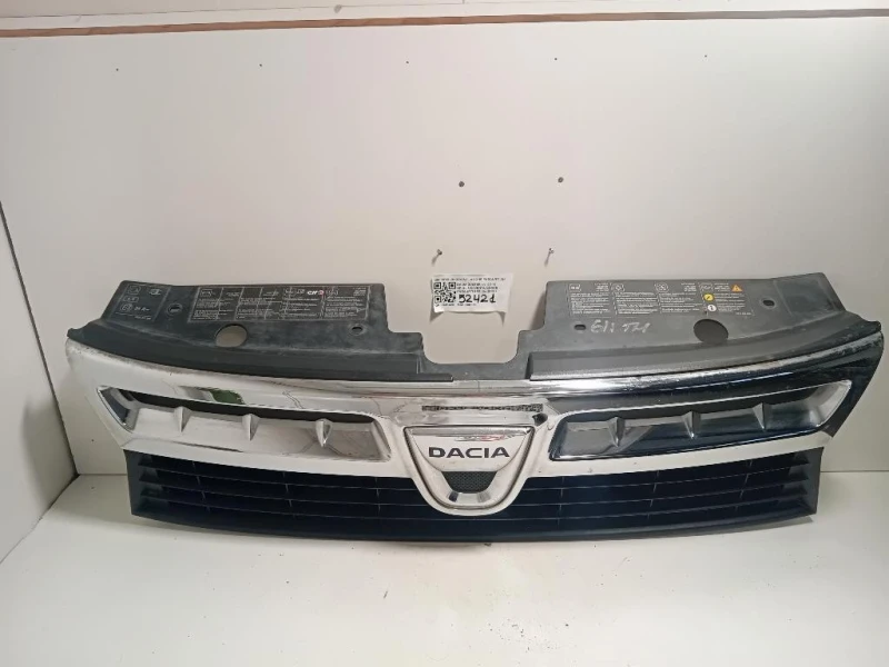 Griglia DI Ventilazione Paraurti ANT GRIGLIA DI VENTILAZIONE PARAURTI ANT Dacia Duster I 2014