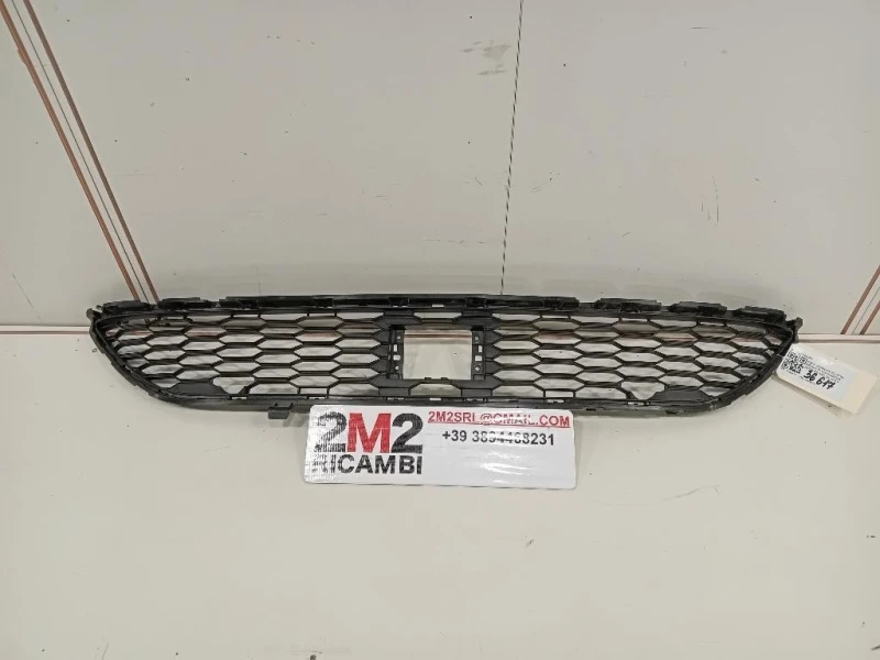 Griglia DI Ventilazione Paraurti ANT GRIGLIA PARAURTI 622543243R Dacia Sandero II 2016