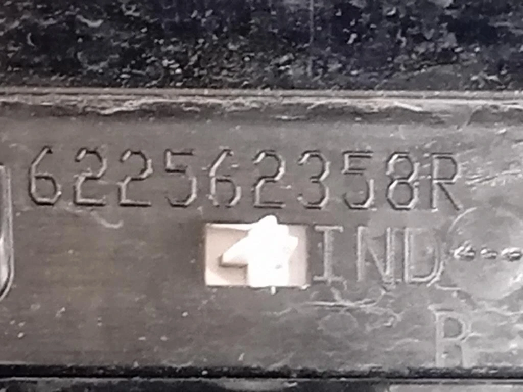 Griglia DI Ventilazione Paraurti ANT 622562358R Dacia Sandero III 2020