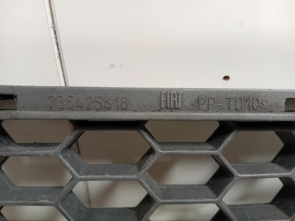 Griglia DI Ventilazione Paraurti ANT 735425618 Fiat 500 II 2008