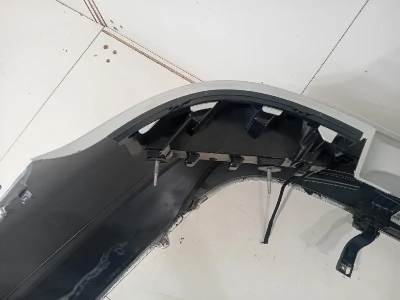 Paraurti POST A2128850225 Mercedes Classe E W212 2009