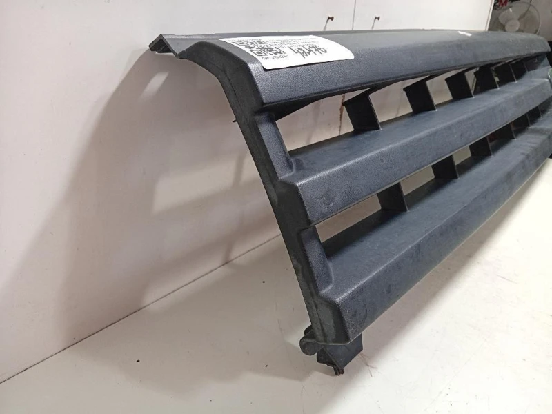 Griglia DI Ventilazione Paraurti ANT 000210PMA Land Rover Discovery II 1999