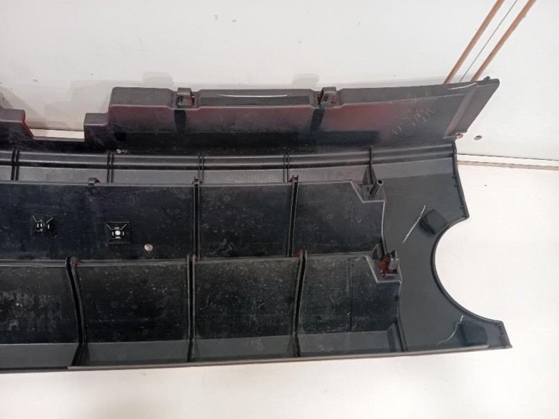 Griglia DI Ventilazione Paraurti ANT GRIGLIA DI VENTILAZIONE PARAURTI ANT Land Rover Discovery III 2005