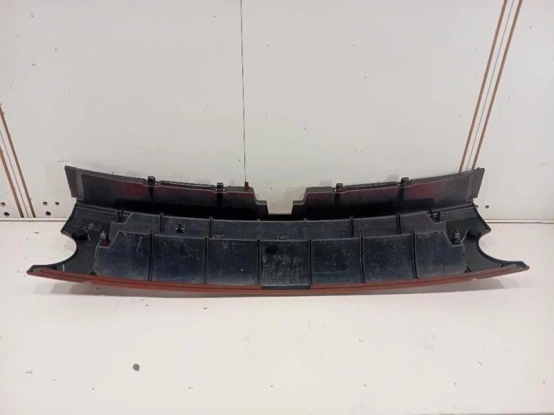 Griglia DI Ventilazione Paraurti ANT GRIGLIA DI VENTILAZIONE PARAURTI ANT Land Rover Discovery III 2005