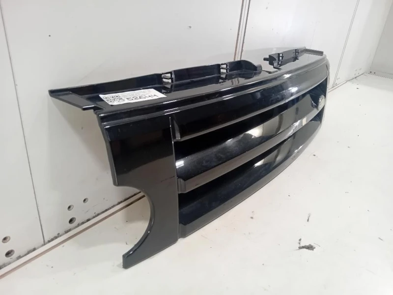 Griglia DI Ventilazione Paraurti ANT GRIGLIA DI VENTILAZIONE PARAURTI ANT Land Rover Discovery III 2005