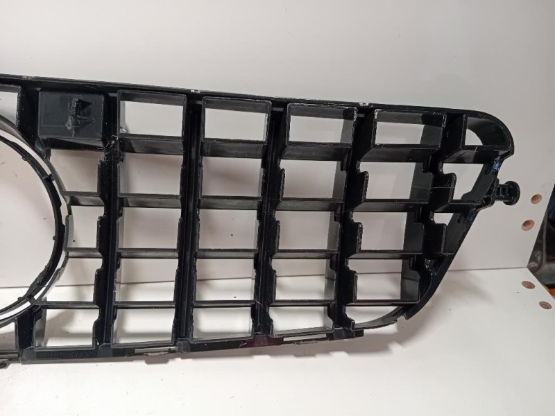 Griglia DI Ventilazione Paraurti ANT GRIGLIA DI VENTILAZIONE PARAURTI ANT Mercedes Classe C W204 2011