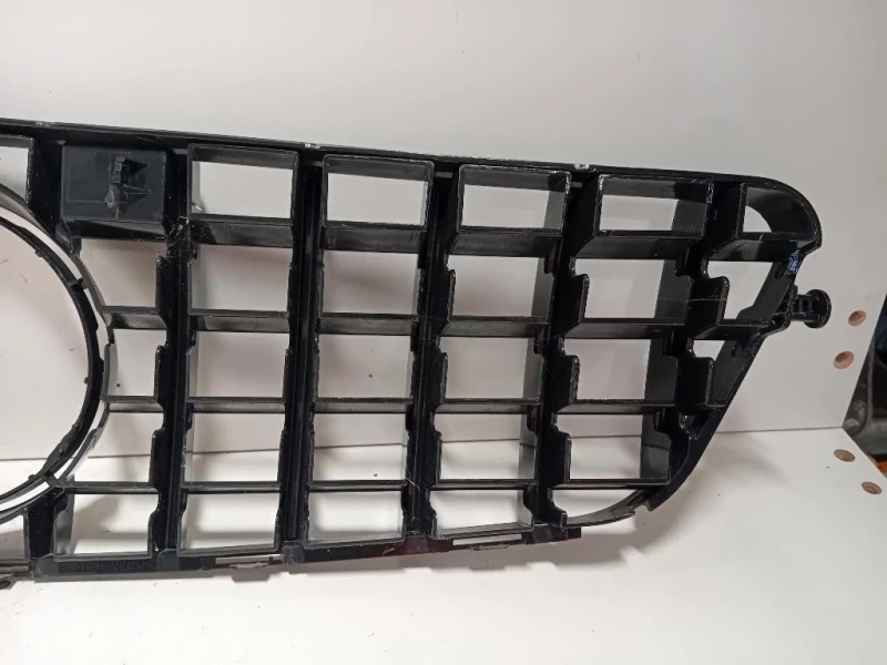 Griglia DI Ventilazione Paraurti ANT GRIGLIA DI VENTILAZIONE PARAURTI ANT Mercedes Classe C W204 2011
