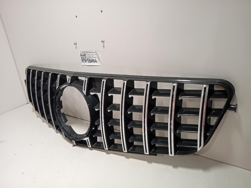 Griglia DI Ventilazione Paraurti ANT GRIGLIA DI VENTILAZIONE PARAURTI ANT Mercedes Classe C W204 2011