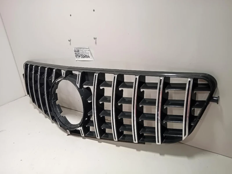 Griglia DI Ventilazione Paraurti ANT GRIGLIA DI VENTILAZIONE PARAURTI ANT Mercedes Classe C W204 2011