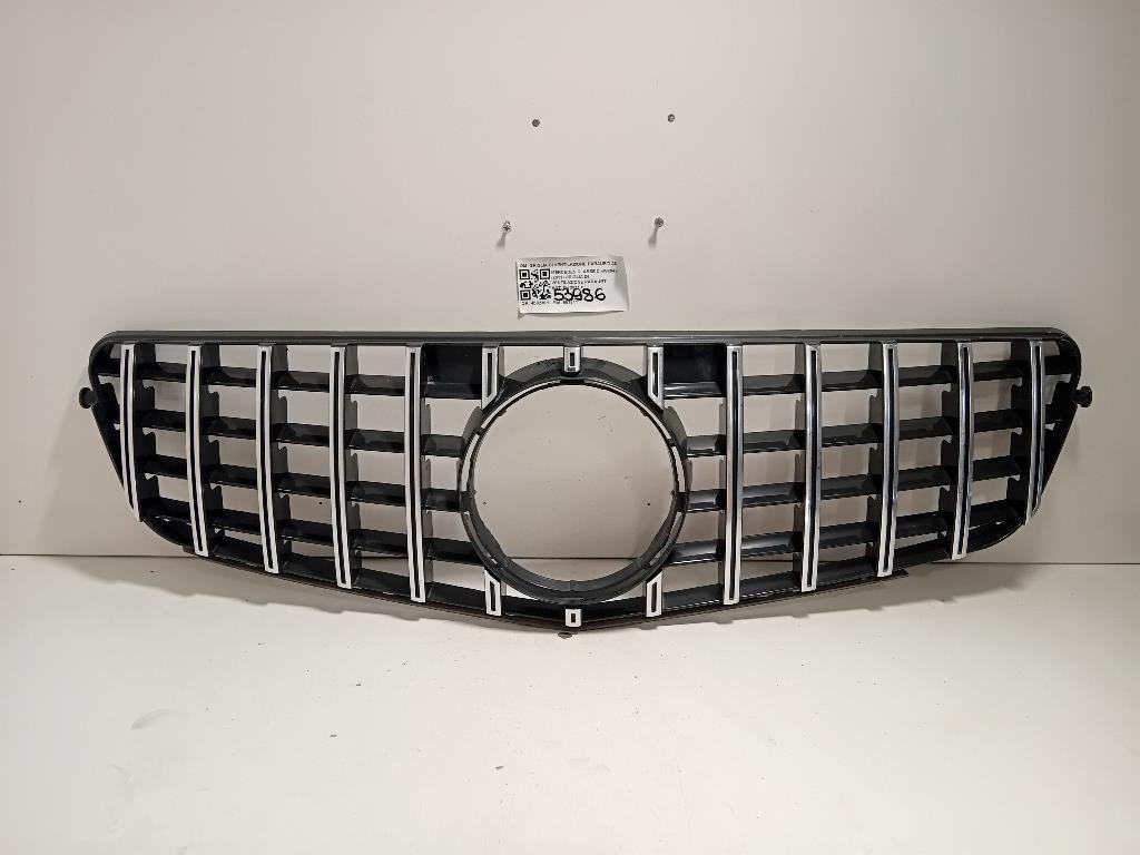 Griglia DI Ventilazione Paraurti ANT GRIGLIA DI VENTILAZIONE PARAURTI ANT Mercedes Classe C W204 2011
