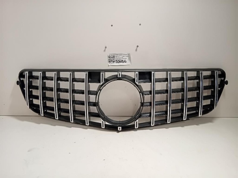 Griglia DI Ventilazione Paraurti ANT GRIGLIA DI VENTILAZIONE PARAURTI ANT Mercedes Classe C W204 2011
