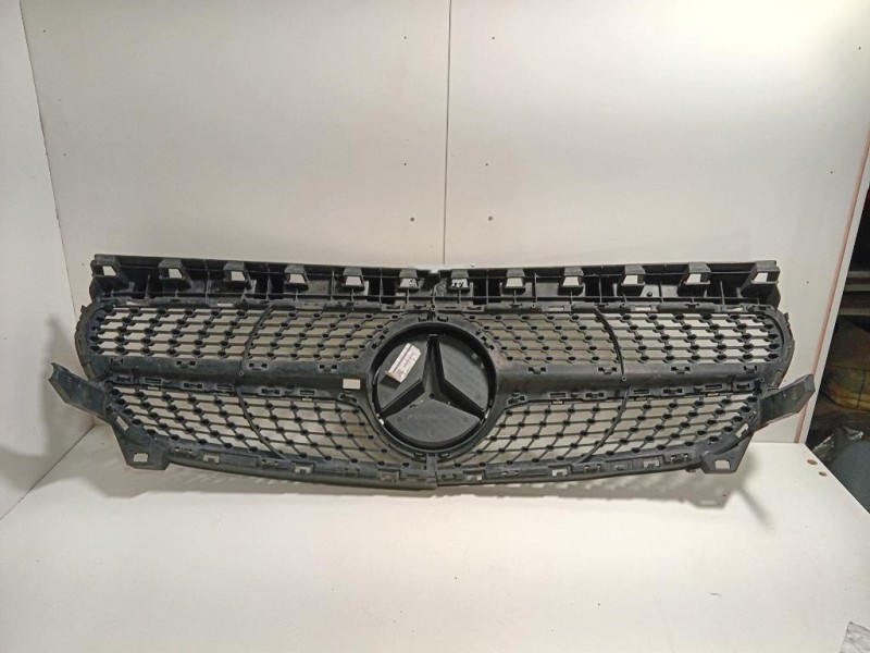 Griglia DI Ventilazione Paraurti ANT A0008880060 Mercedes Classe CLA C117 2016