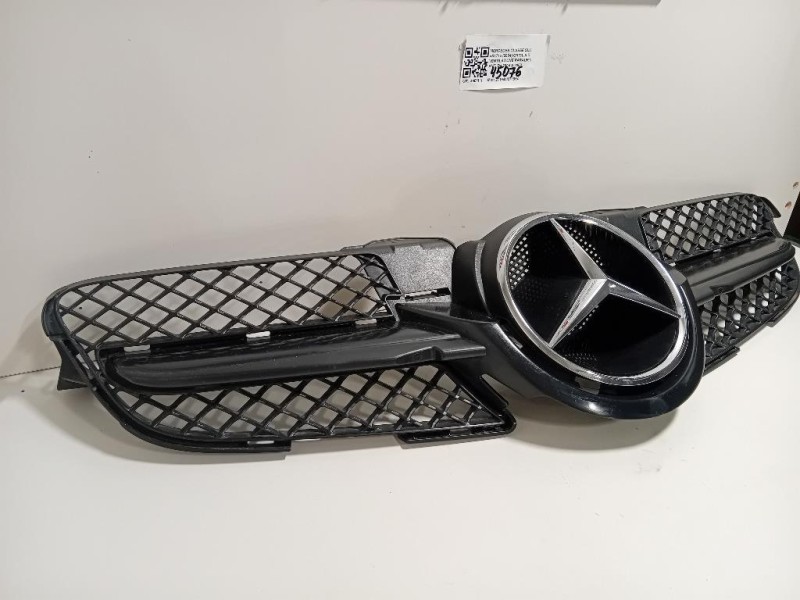 Griglia DI Ventilazione Paraurti ANT GRIGLIA DI VENTILAZIONE PARAURTI ANT Mercedes Classe SLK R171 2004