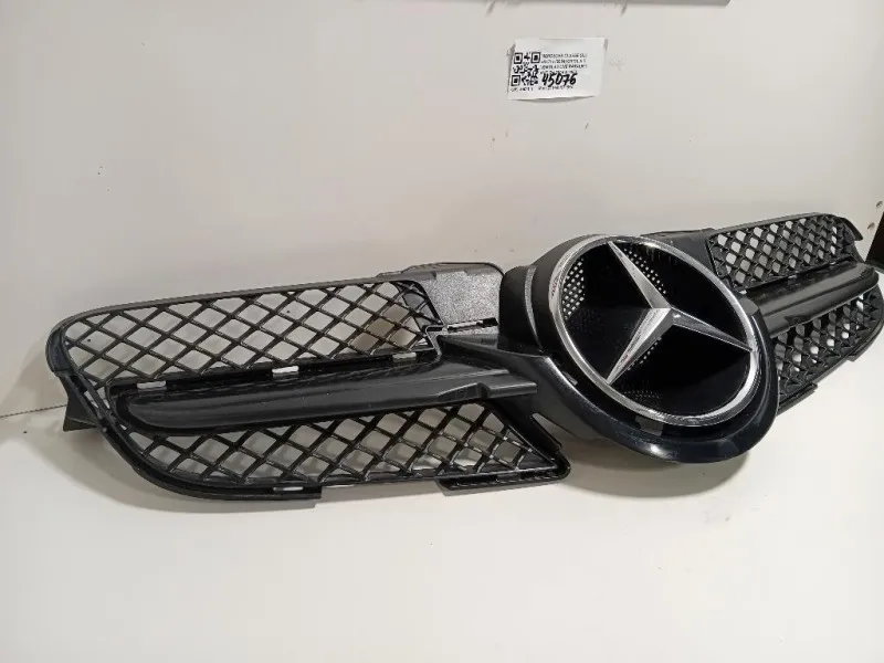 Griglia DI Ventilazione Paraurti ANT GRIGLIA DI VENTILAZIONE PARAURTI ANT Mercedes Classe SLK R171 2004