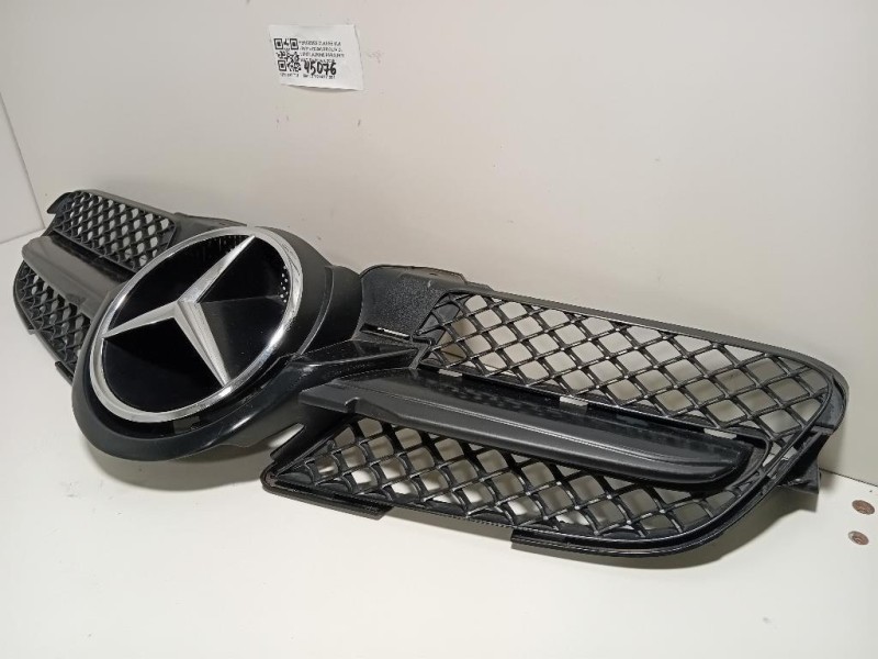 Griglia DI Ventilazione Paraurti ANT GRIGLIA DI VENTILAZIONE PARAURTI ANT Mercedes Classe SLK R171 2004