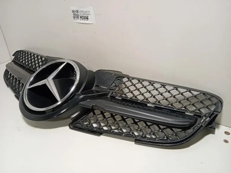 Griglia DI Ventilazione Paraurti ANT GRIGLIA DI VENTILAZIONE PARAURTI ANT Mercedes Classe SLK R171 2004